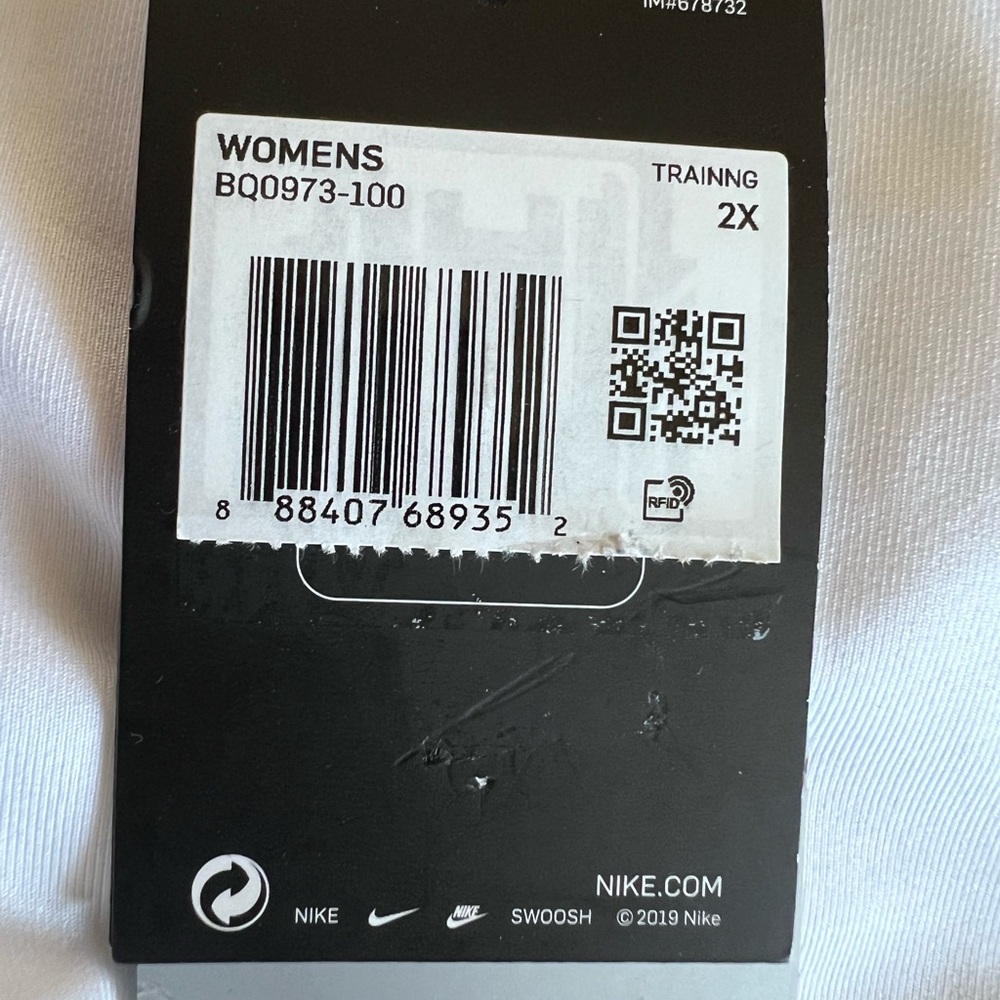 Nike Swoosh Plus Size White Dri-FIT Medium Support Sports Bra Size 2X - Picture 9 of 9